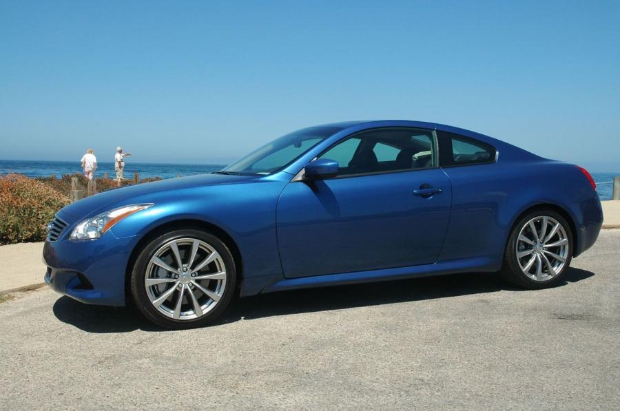  Infiniti G37 Coupe 2007 года  (фото 4 из 74)